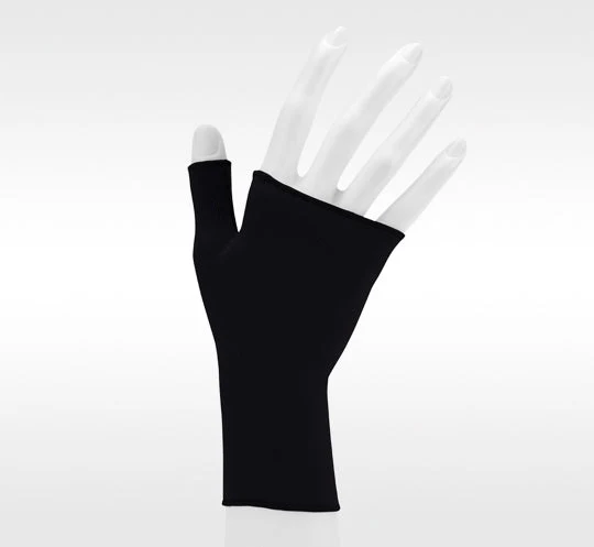 Juzo 2300 Seamless Gauntlet 30-40 mmHg - Image 2