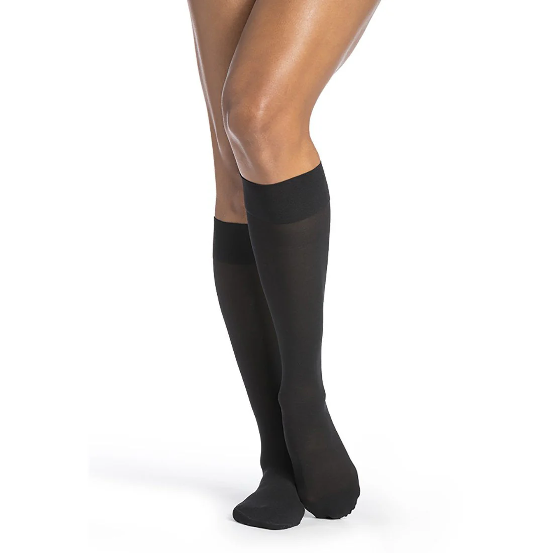 Sigvaris Medium Sheer Women's Knee High 20-30 mmHg - Image 3